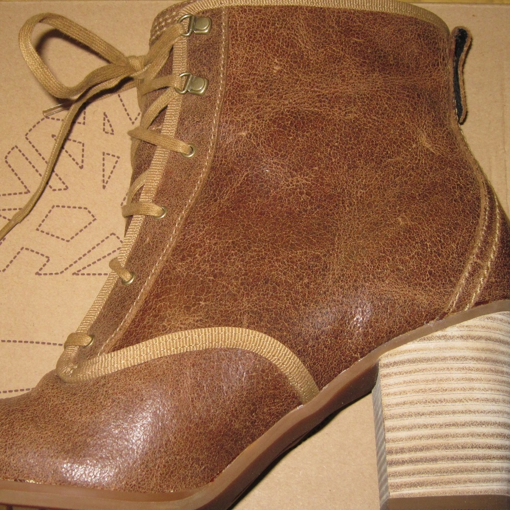 NEW Size 8.5 Timberland Earthkeeper Leather Boots